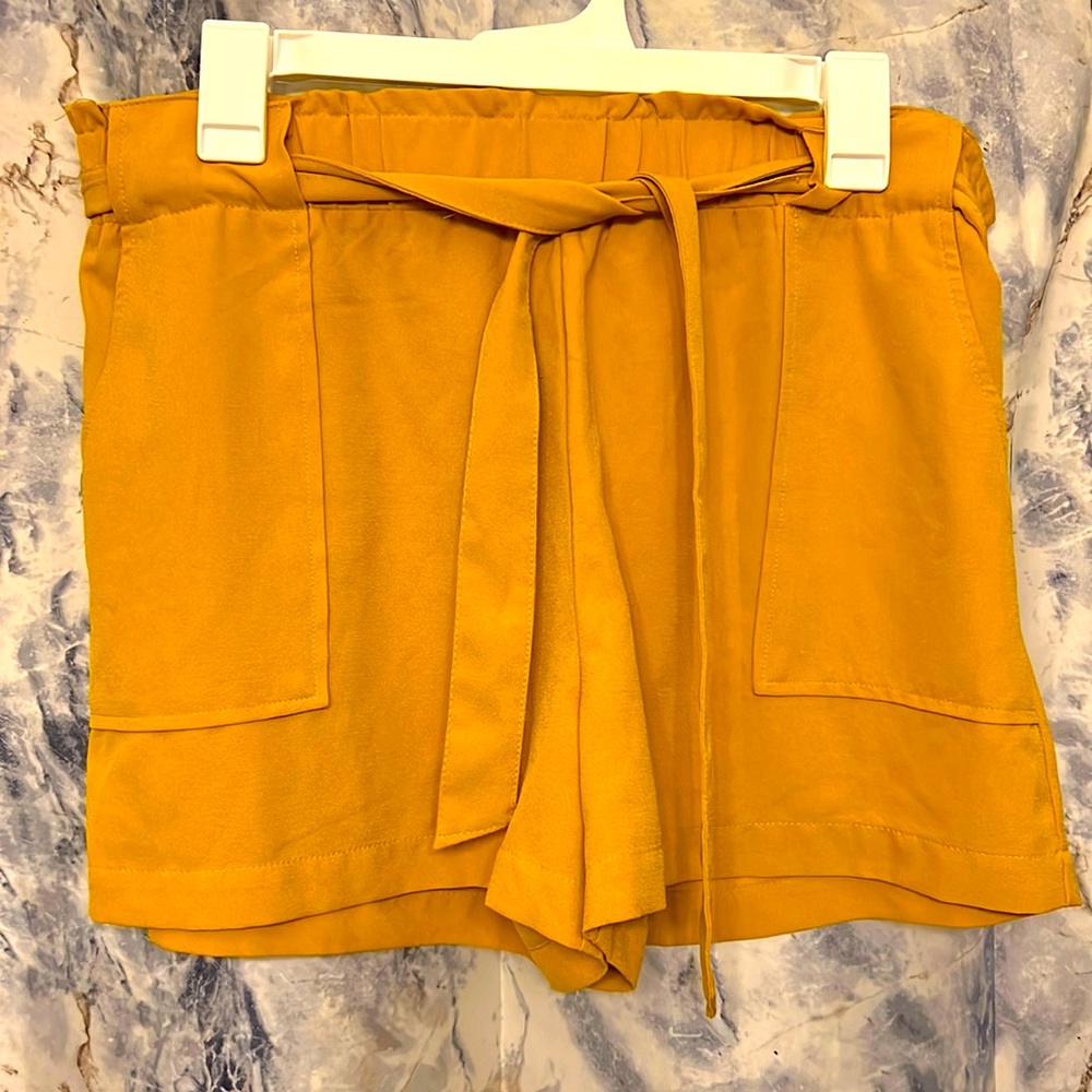 💜💜Yellow Shorts💜💜